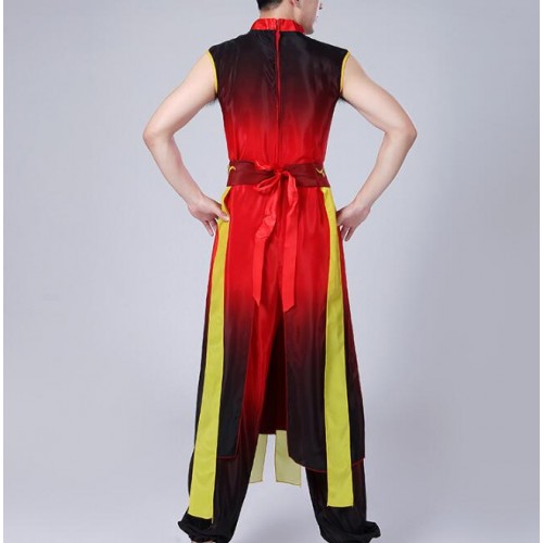 Men's chinese folk dance costumes red and black gradient male traditional ancient  dragon drummer cosplay competition yangko performance clothes